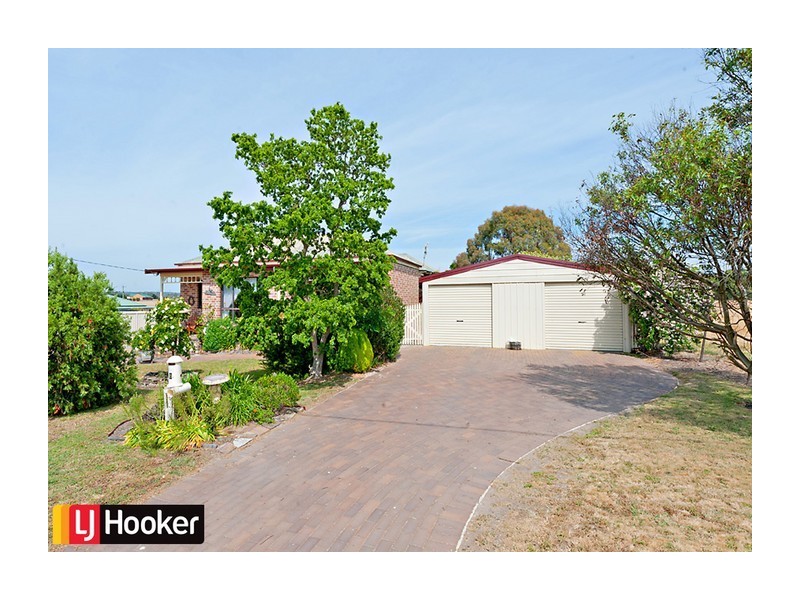 8 Patrick Place, Marulan NSW 2579