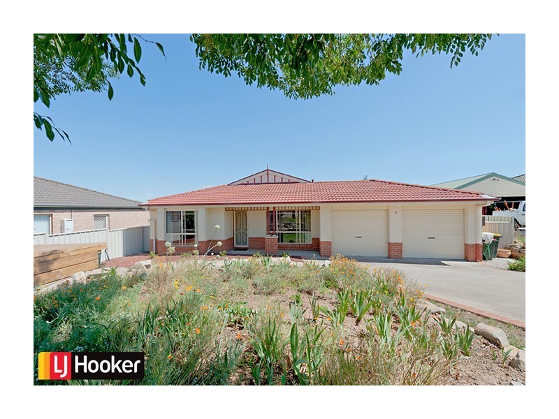 2 Joanna Place, Goulburn NSW 2580
