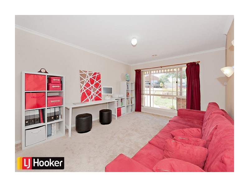 2 Joanna Place, Goulburn NSW 2580