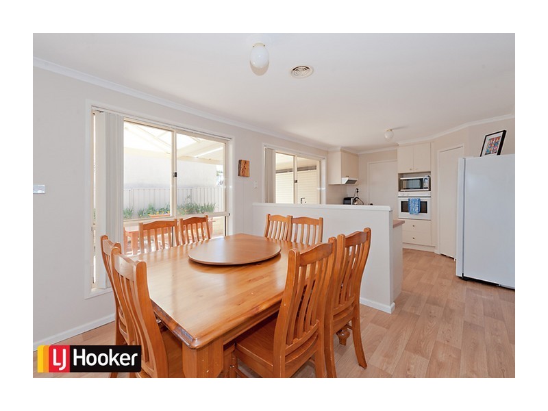 2 Joanna Place, Goulburn NSW 2580