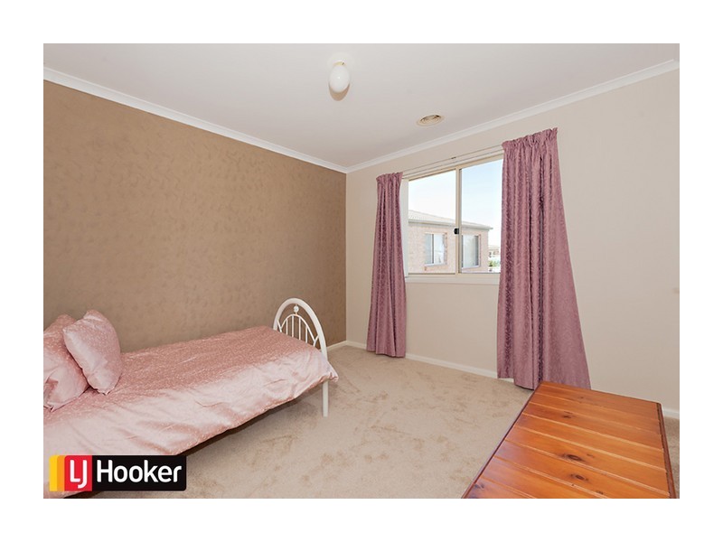 2 Joanna Place, Goulburn NSW 2580