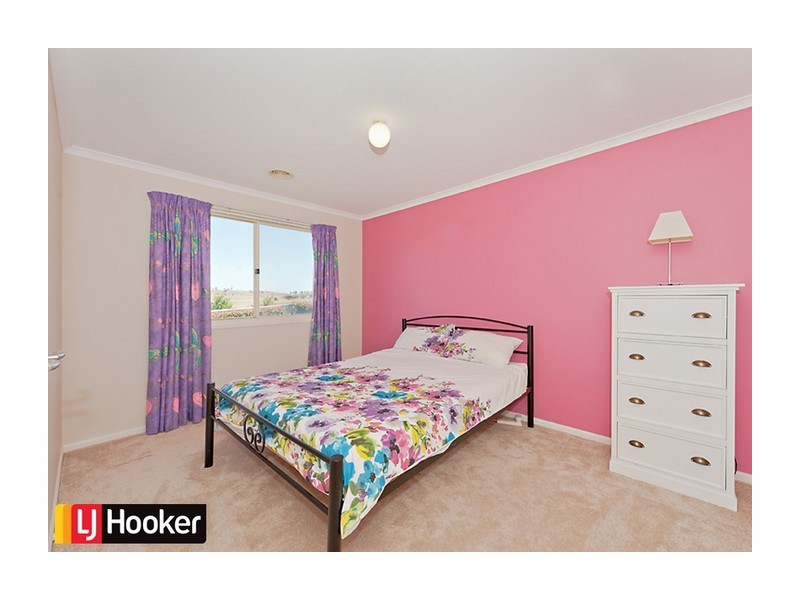 2 Joanna Place, Goulburn NSW 2580