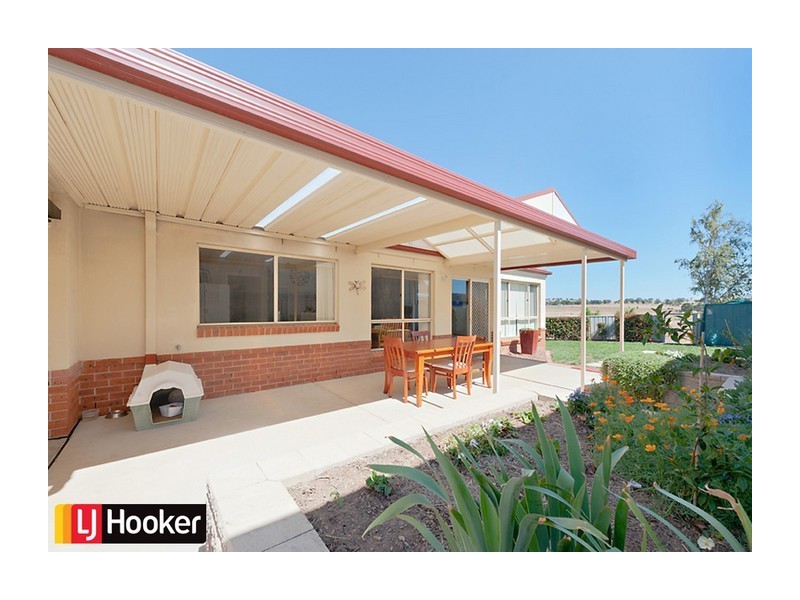 2 Joanna Place, Goulburn NSW 2580