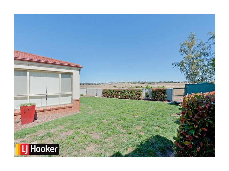 2 Joanna Place, Goulburn NSW 2580