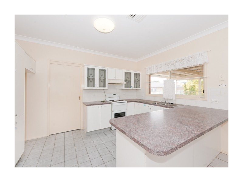 10 Brendas Drive, Goulburn NSW 2580
