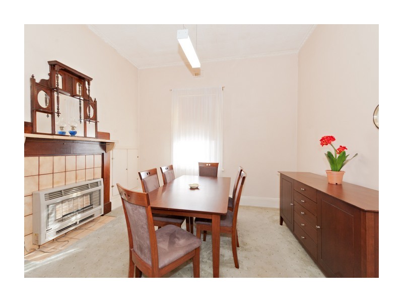 8 Cooma Avenue, Goulburn NSW 2580