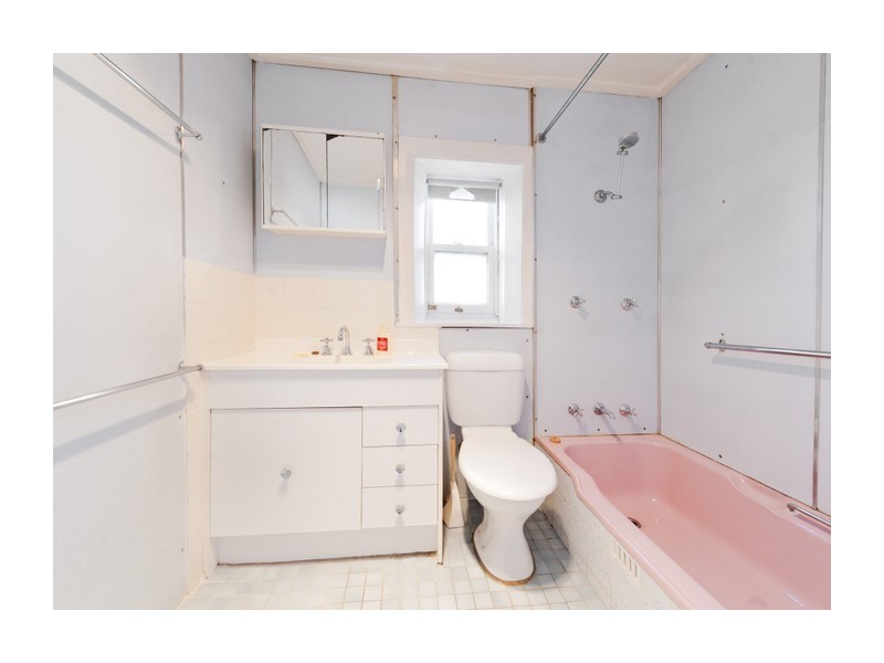 8 Cooma Avenue, Goulburn NSW 2580