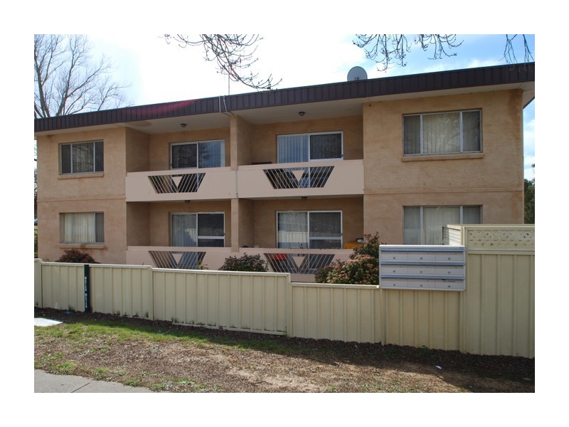 8/2 Albion Street, Goulburn NSW 2580