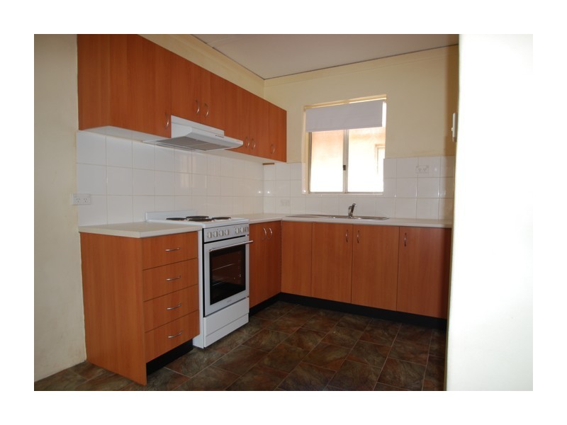 8/2 Albion Street, Goulburn NSW 2580