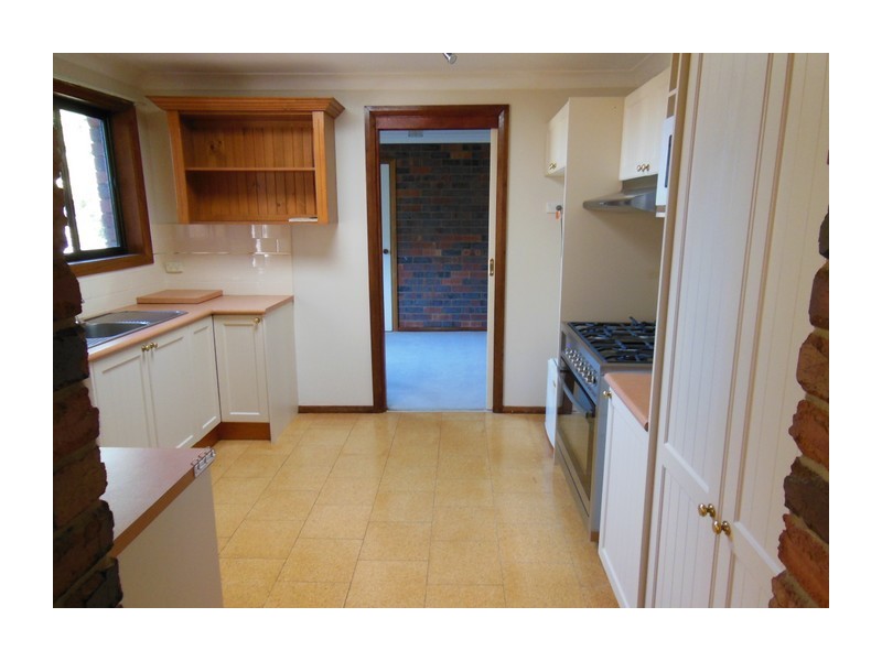 83 Cathcart Street, Goulburn NSW 2580