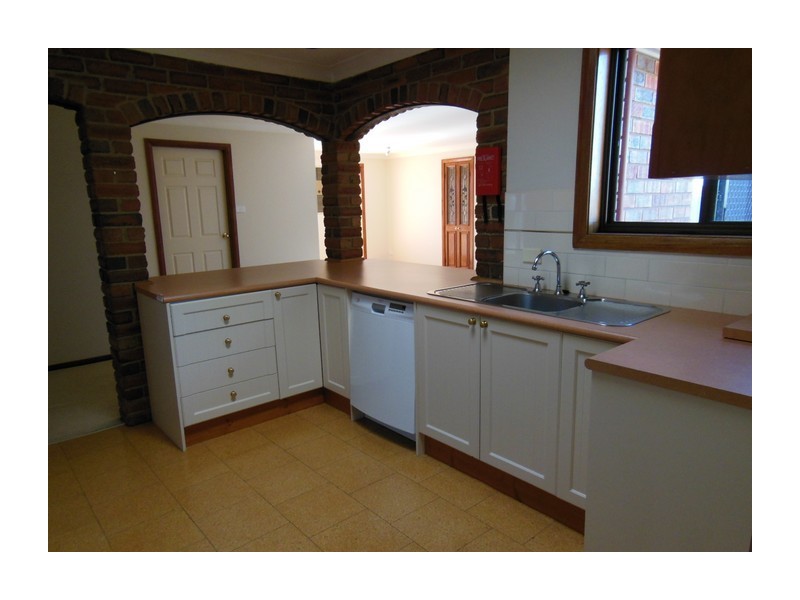 83 Cathcart Street, Goulburn NSW 2580