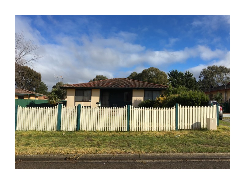 12 Grunsell Crescent, Goulburn NSW 2580