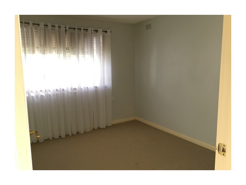 12 Grunsell Crescent, Goulburn NSW 2580