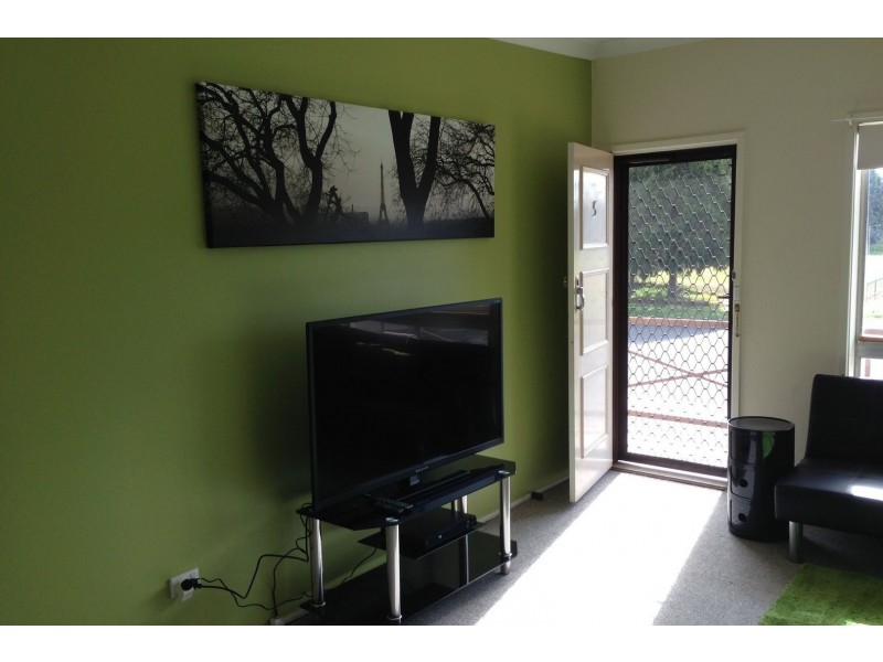 15 Avoca Street, Goulburn NSW 2580