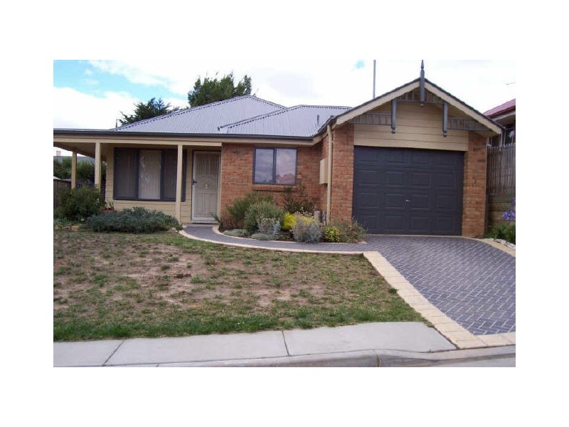 10 Holland Street, Goulburn NSW 2580