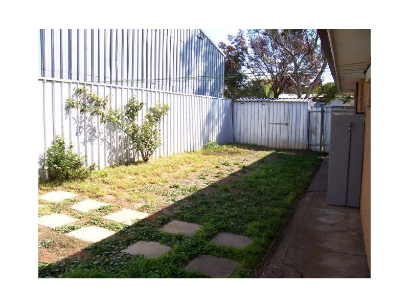 2/2 Garfield Ave, Goulburn NSW 2580