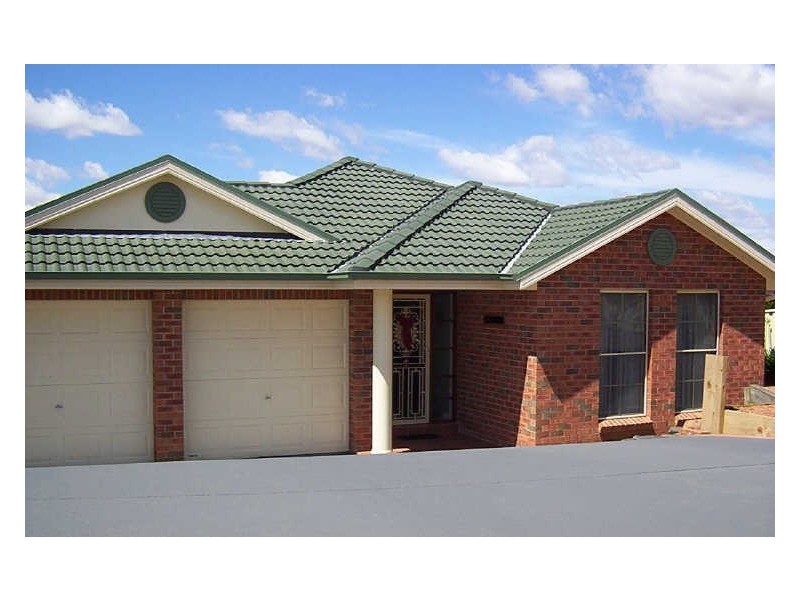 10 Dimitri Street, Goulburn NSW 2580