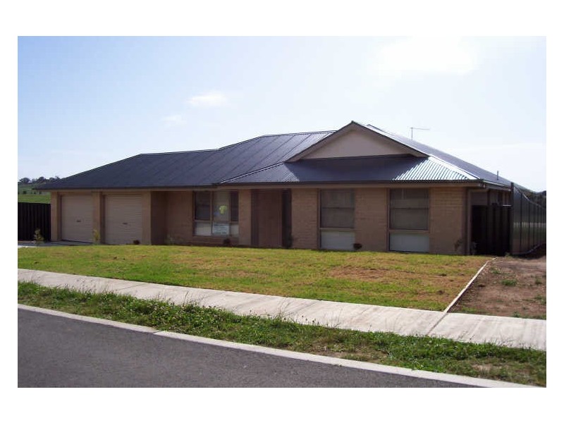41 Mcguire Drive, Goulburn NSW 2580