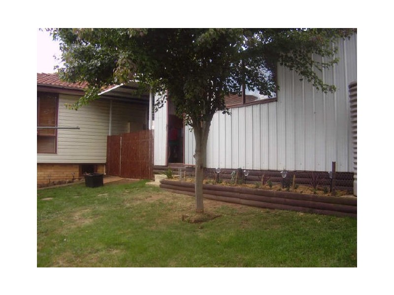 15 Caoura Crescent, Goulburn NSW 2580