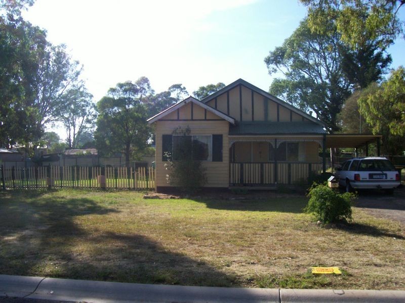 2 Richard Street, Marulan NSW 2579