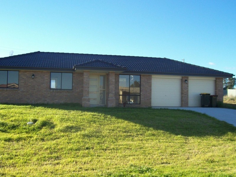 6 Wright Place, Goulburn NSW 2580