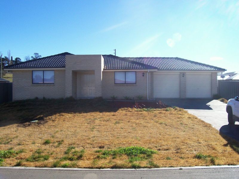 12 Wright Place, Goulburn NSW 2580