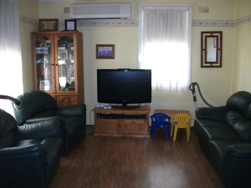 35 Wyatt Street, Goulburn NSW 2580