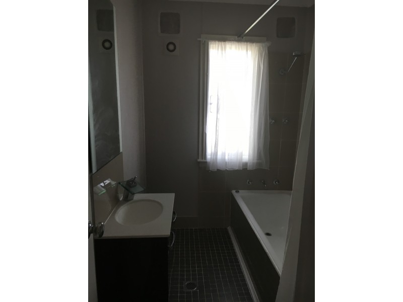 19 Gerathy Street, Goulburn NSW 2580