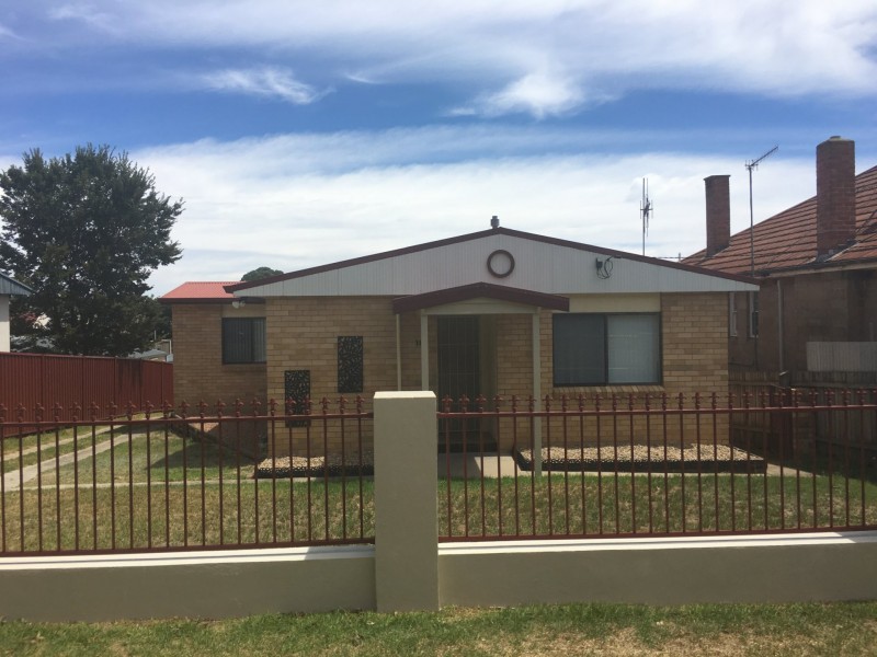 18 Kenmore Street, Goulburn NSW 2580