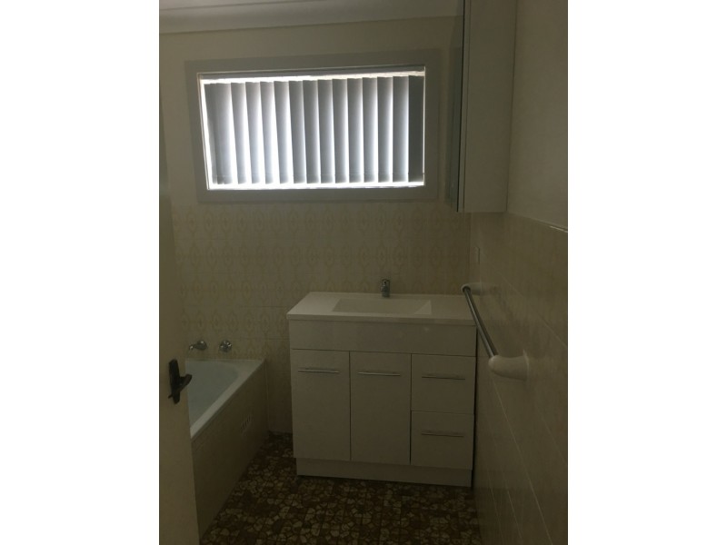 18 Kenmore Street, Goulburn NSW 2580