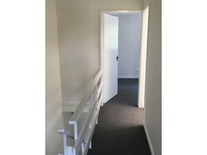 8 87-89 Victoria ST, Goulburn NSW 2580