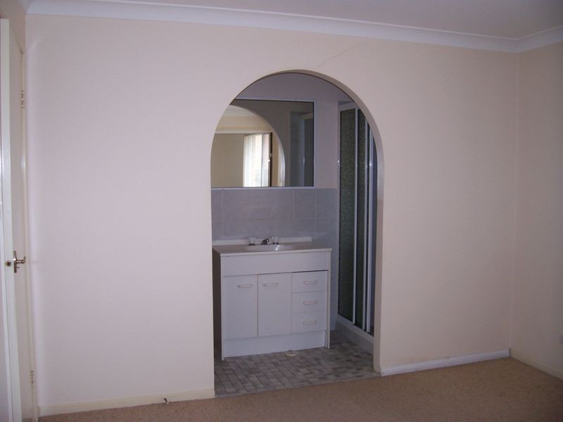 18 Parkside Place, Goulburn NSW 2580