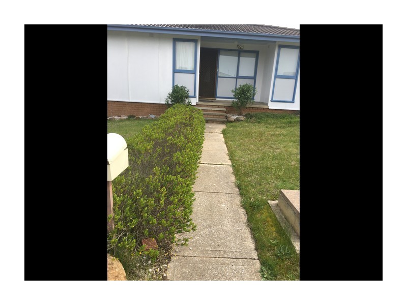 3 Strathallen Crescent, Goulburn NSW 2580