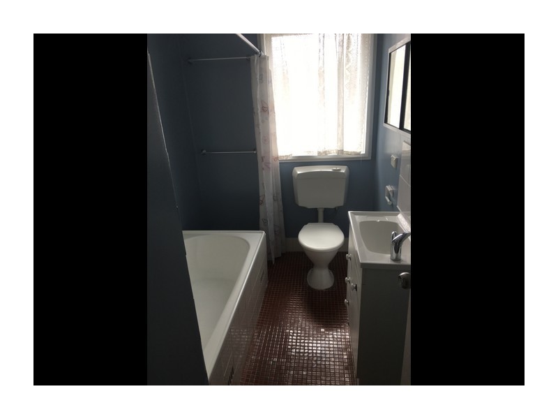 3 Strathallen Crescent, Goulburn NSW 2580