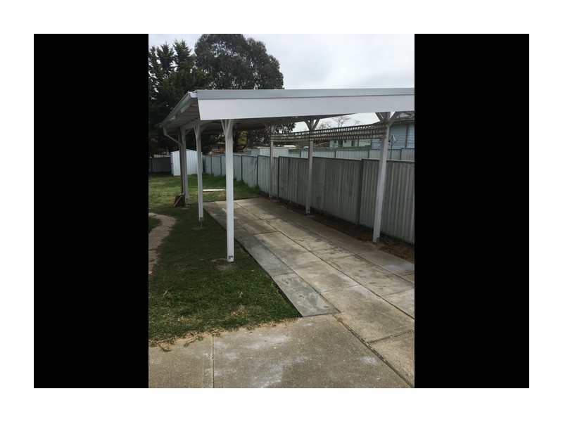 3 Strathallen Crescent, Goulburn NSW 2580