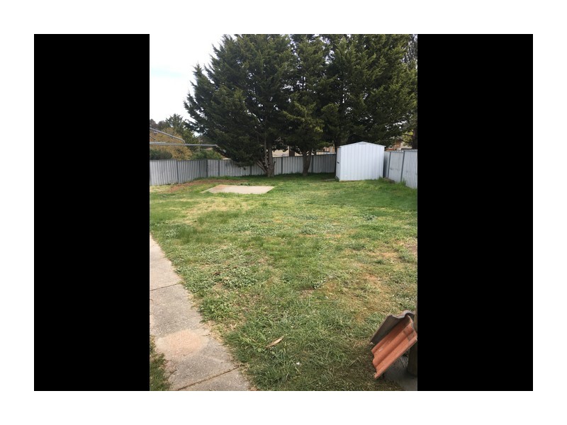 3 Strathallen Crescent, Goulburn NSW 2580
