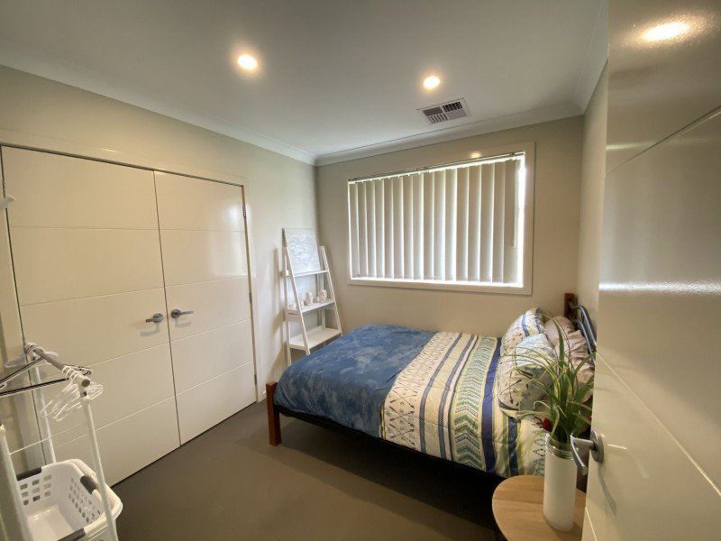 8 Lucas Close, Goulburn NSW 2580