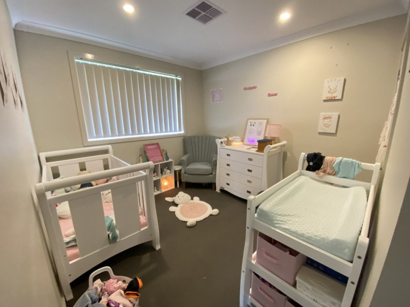 8 Lucas Close, Goulburn NSW 2580