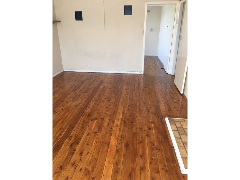 2/103 Mundy Street, Goulburn NSW 2580