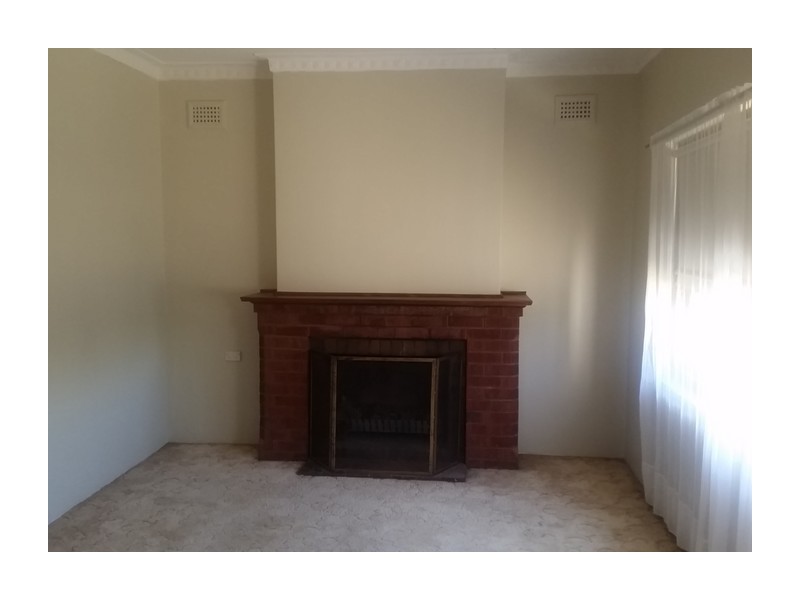 30 Elizabeth Street, Goulburn NSW 2580