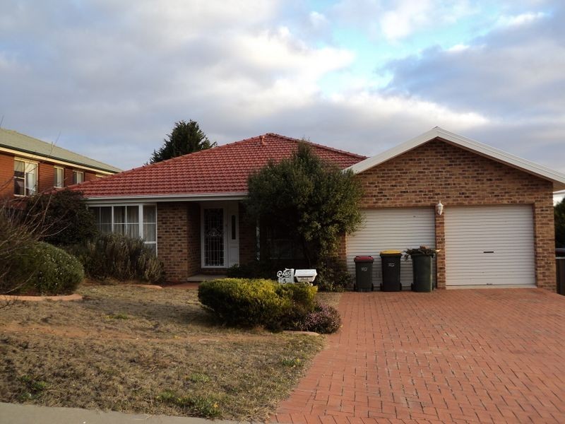 5 Samuel Place, Goulburn NSW 2580