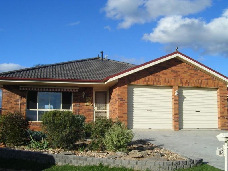 12 Samuel Place, Goulburn NSW 2580