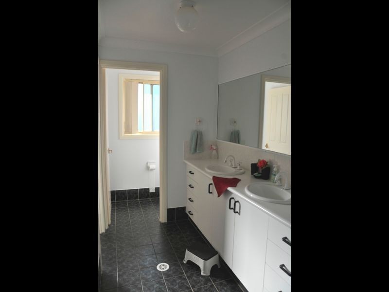 12 Samuel Place, Goulburn NSW 2580