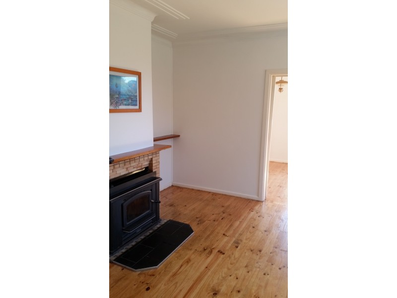 38 Rhoda Street, Goulburn NSW 2580