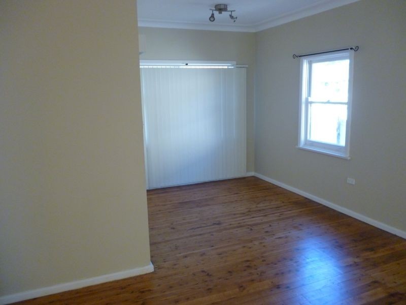 4 Neville Street, Goulburn NSW 2580