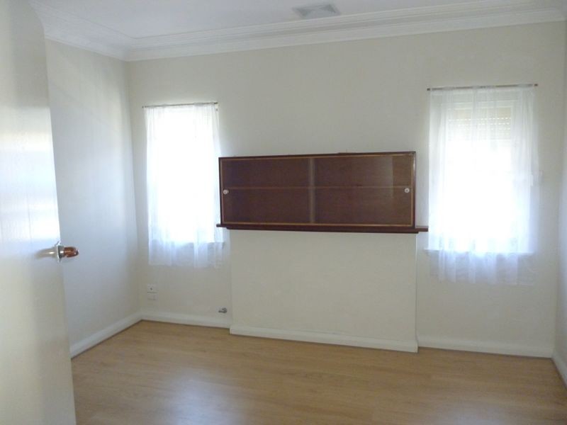 86 Clinton Street, Goulburn NSW 2580