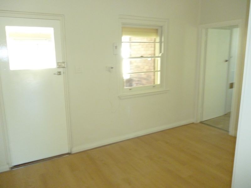 86 Clinton Street, Goulburn NSW 2580