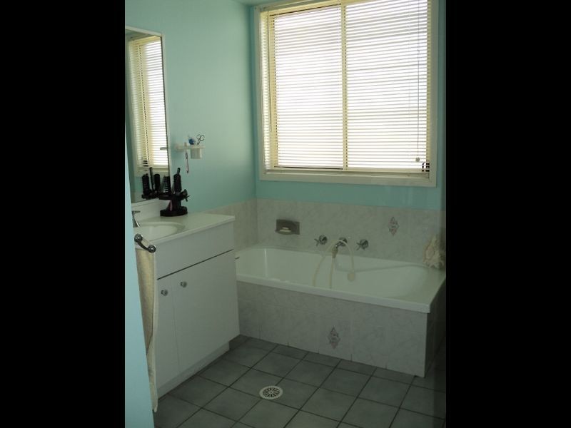 16 Loseby Avenue, Marulan NSW 2579