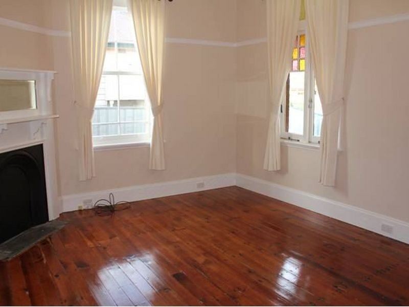 33 Cole  Street, Goulburn NSW 2580