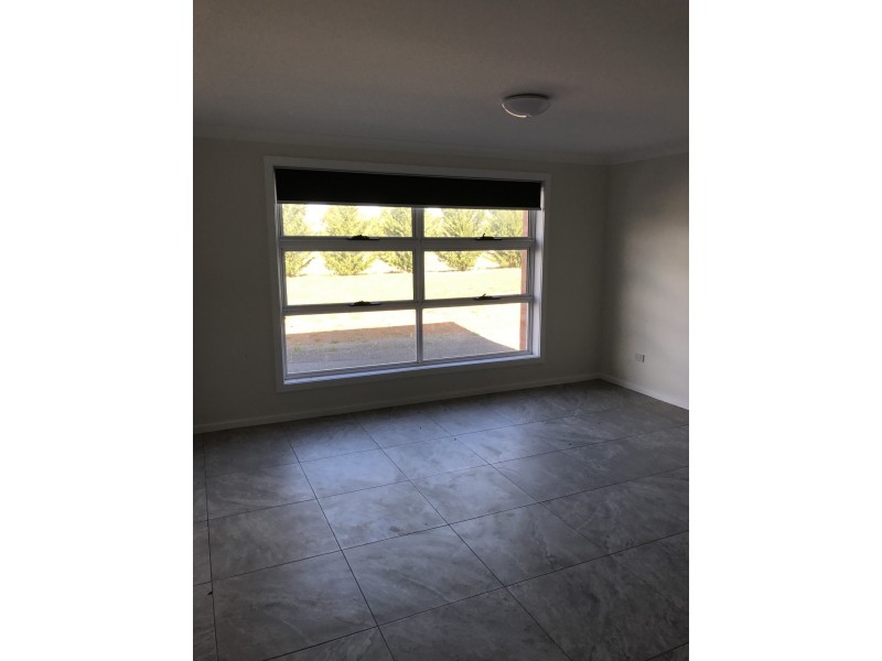 64 Ducks Lane, Goulburn NSW 2580